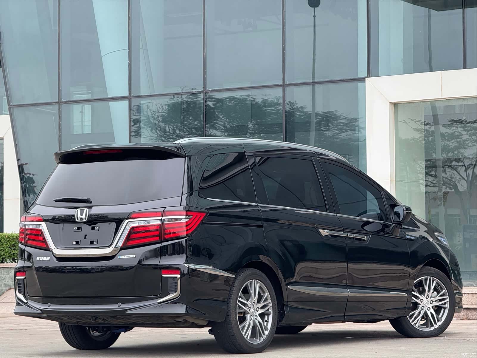 Honda Elysion, 2021 4