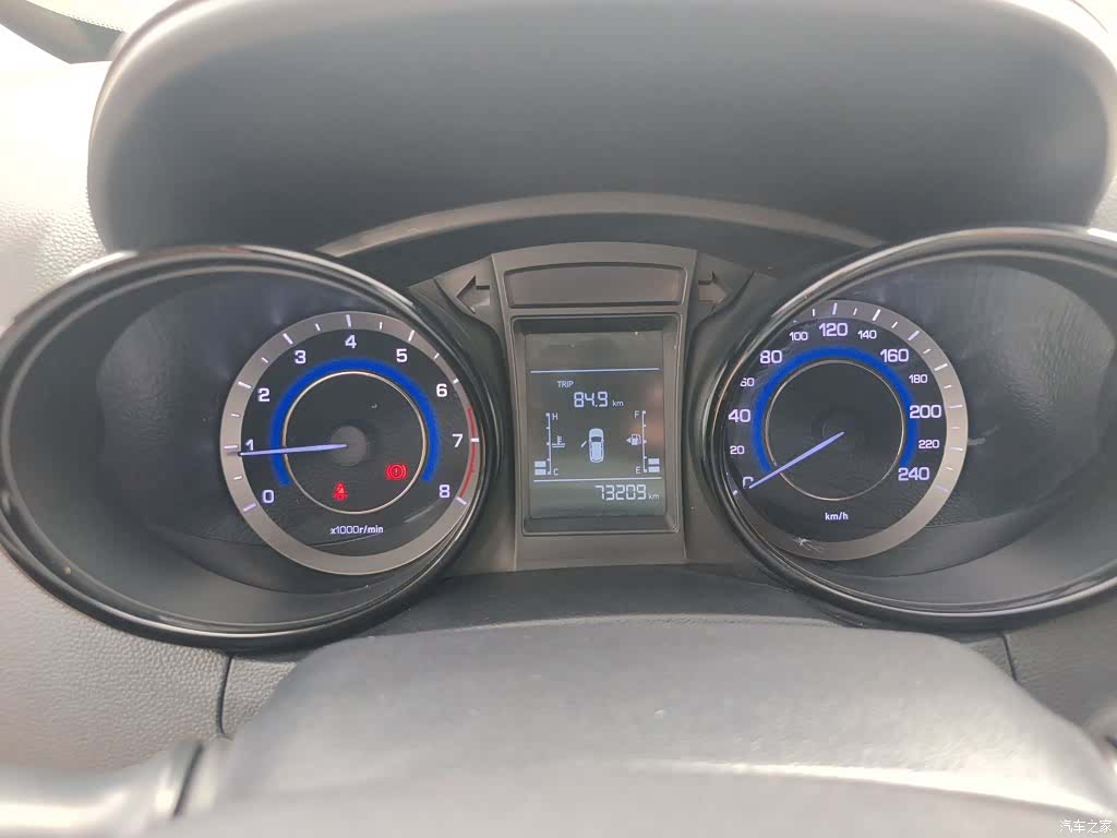 Changan CS15, 2016 8