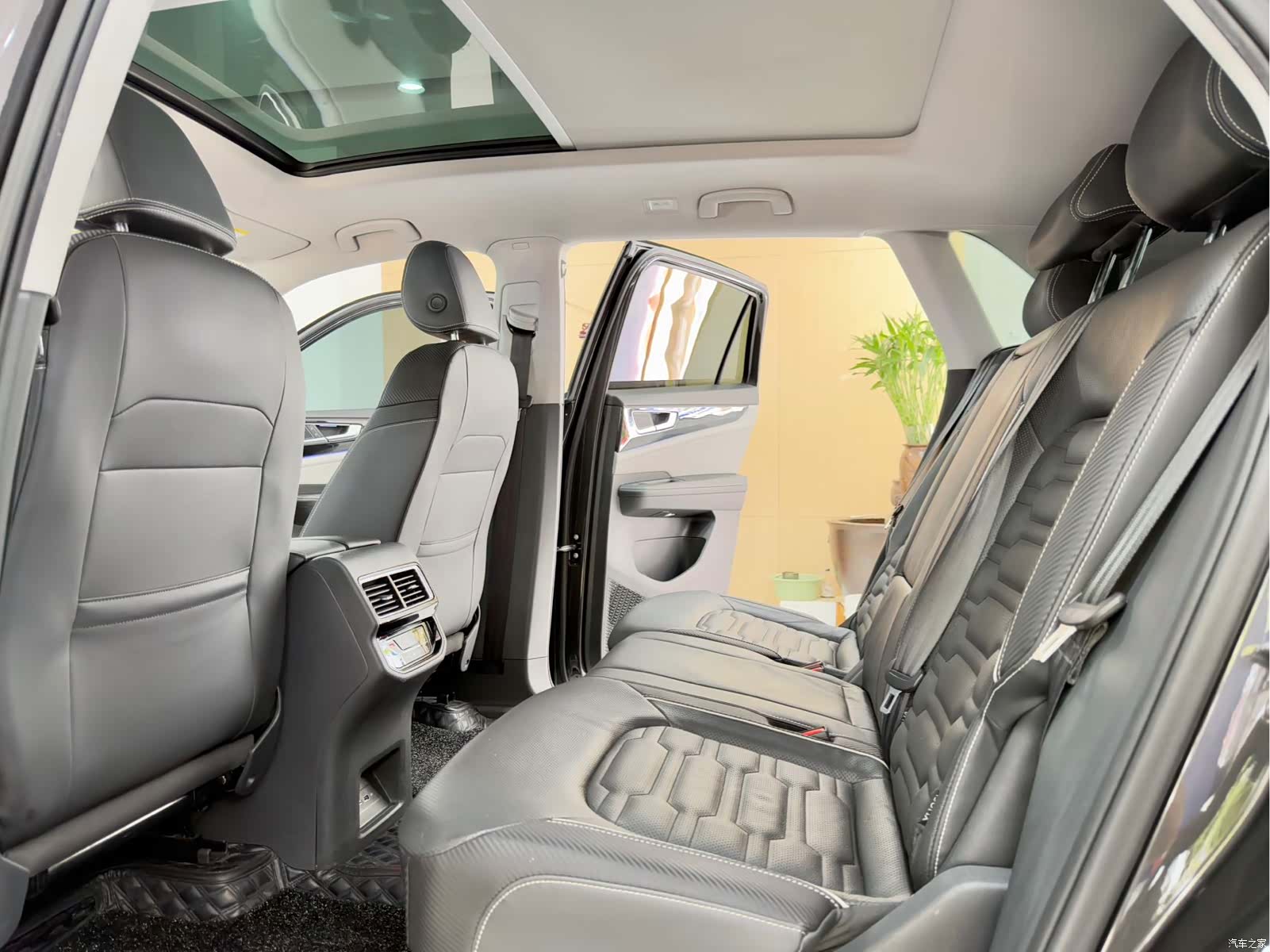 Volkswagen Teramont X, 2022 6