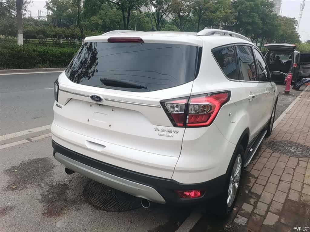 Ford Kuga, 2017 7