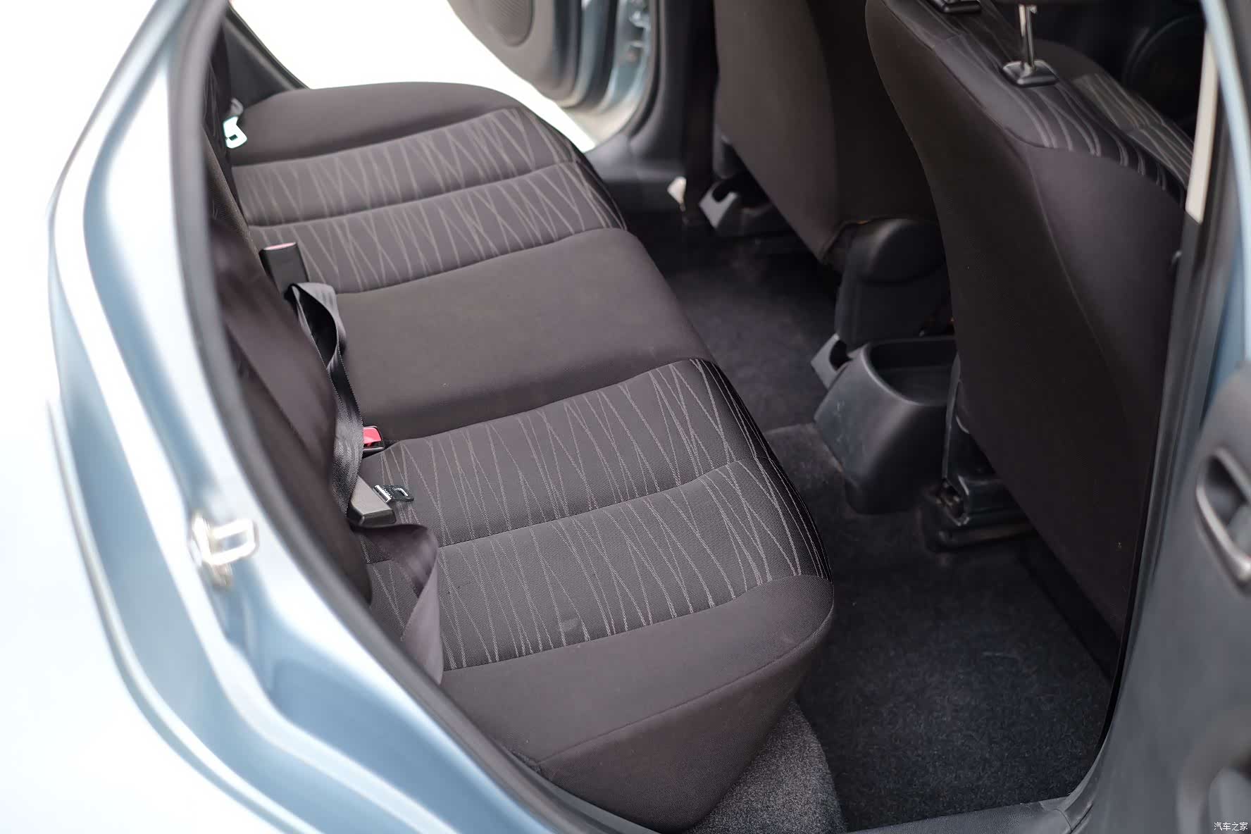 Mazda 2, 2011 34