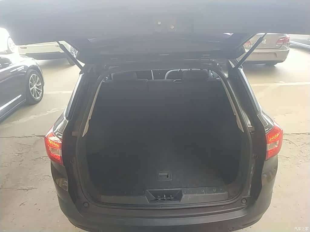 DongFeng AX3, 2016 15