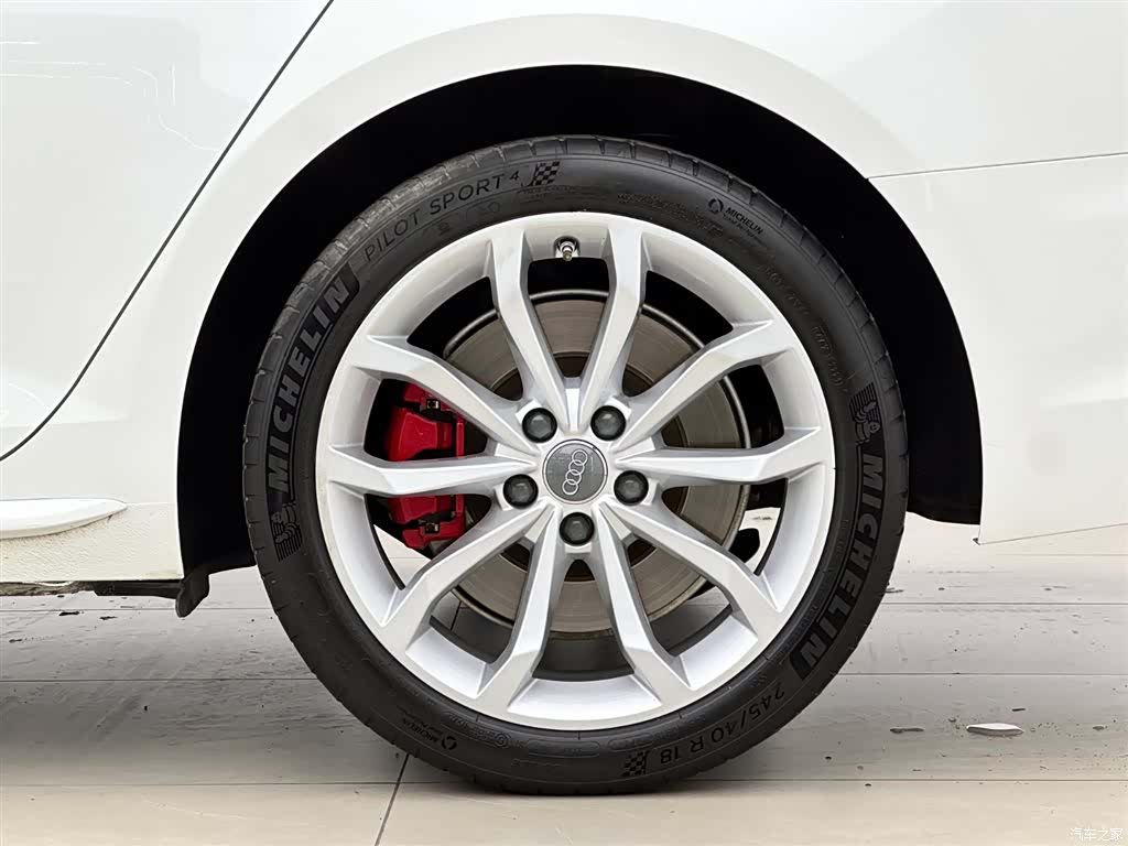 Audi A4L, 2019 17