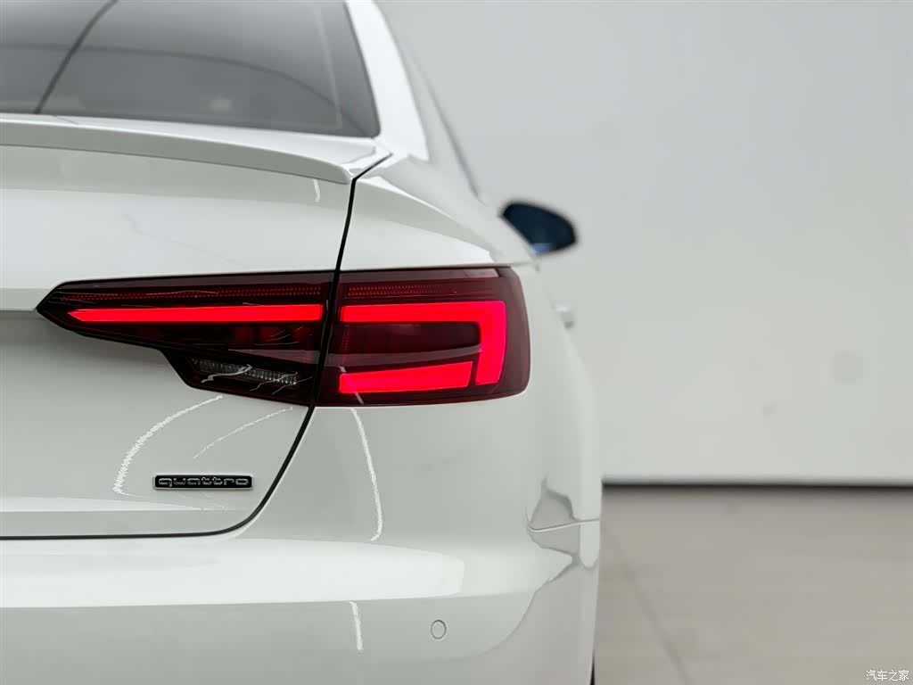 Audi A4L, 2019 16