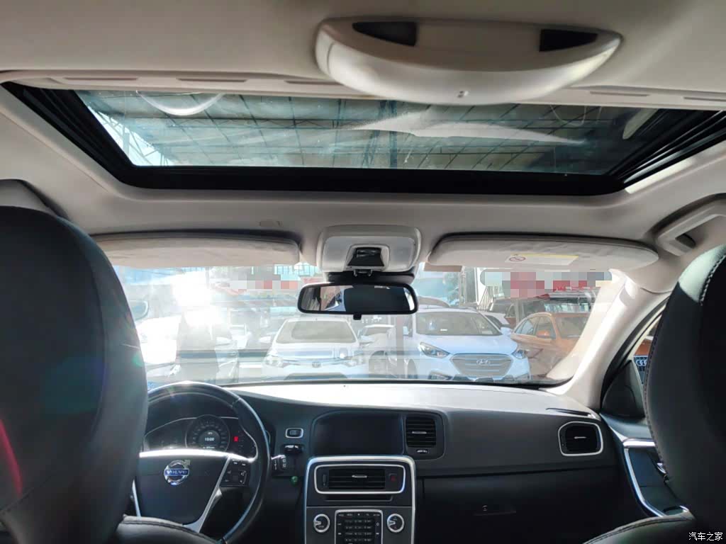 Volvo V60, 2015 14