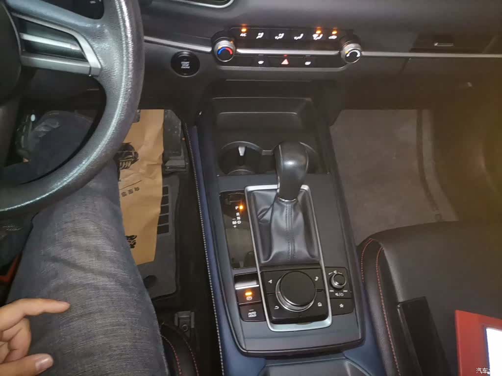 Mazda CX-30, 2020 10