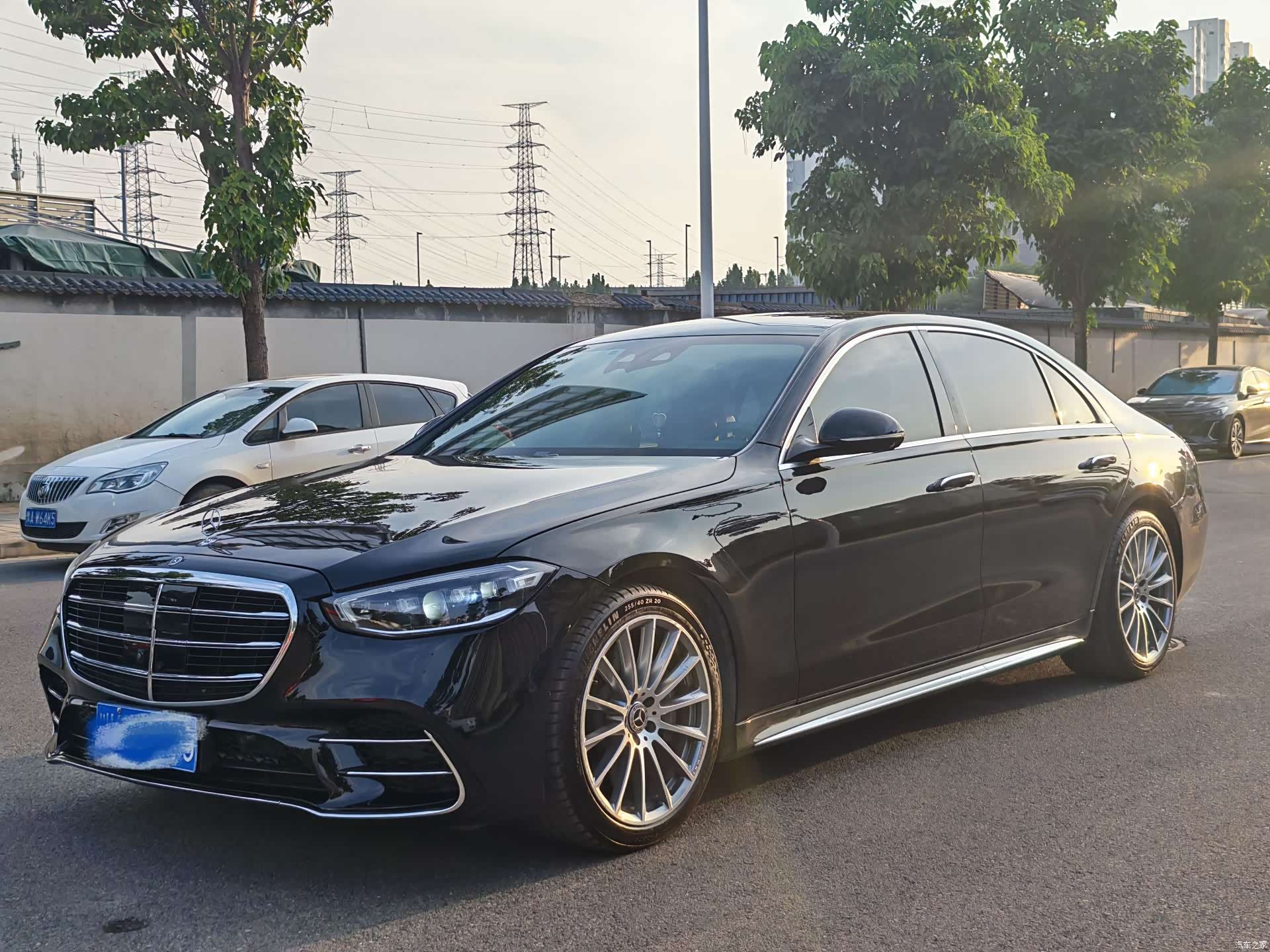 Mercedes-Benz S-Class, 2023 3