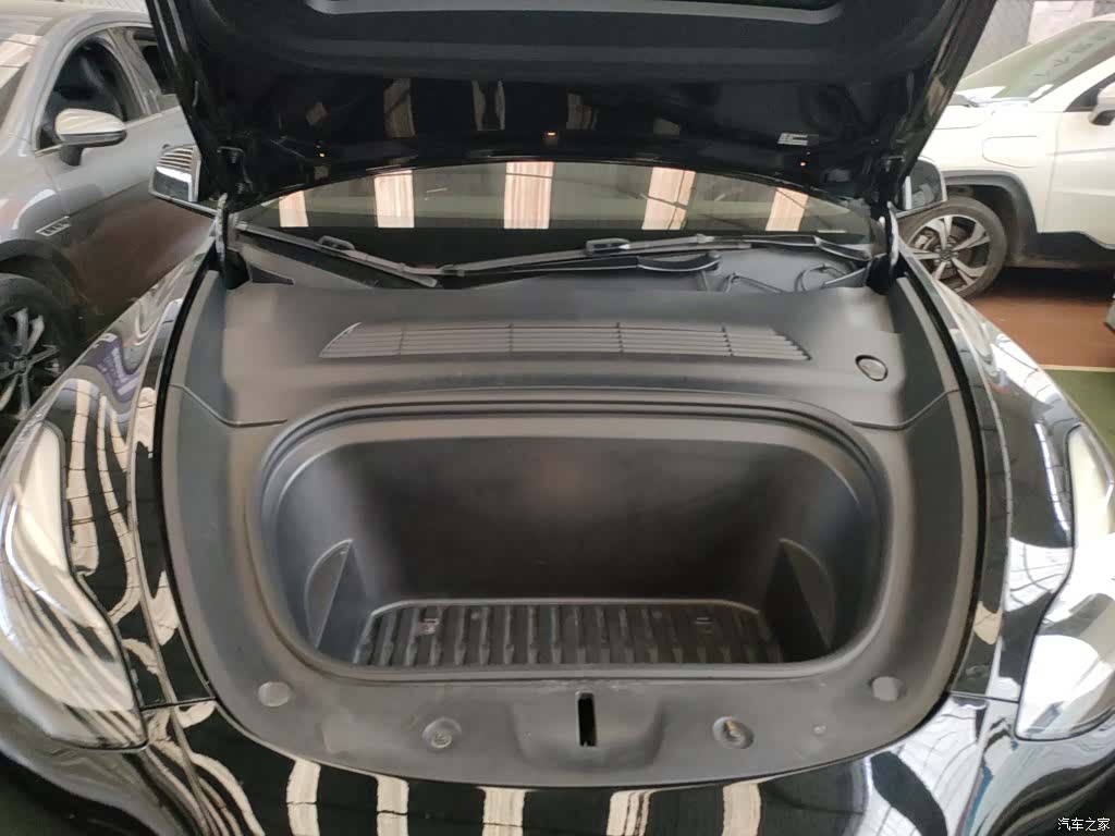 Tesla Model Y, 2021 16