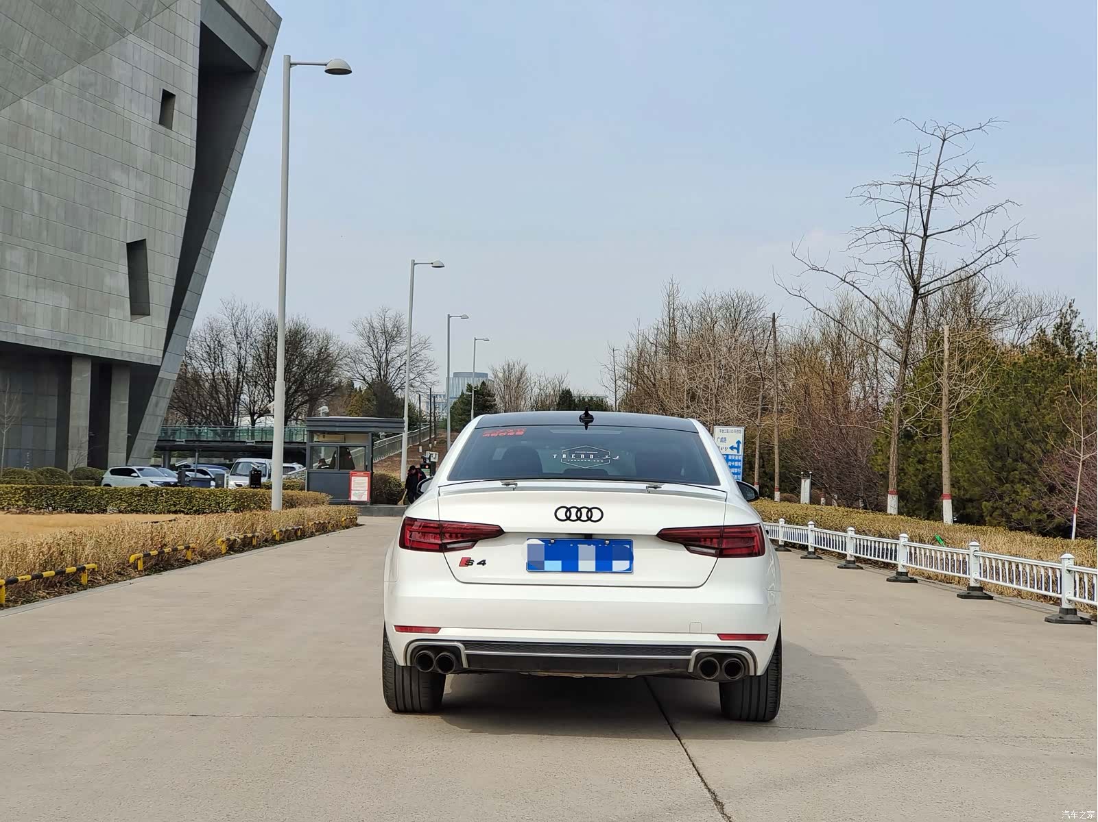 Audi A4L, 2017 12
