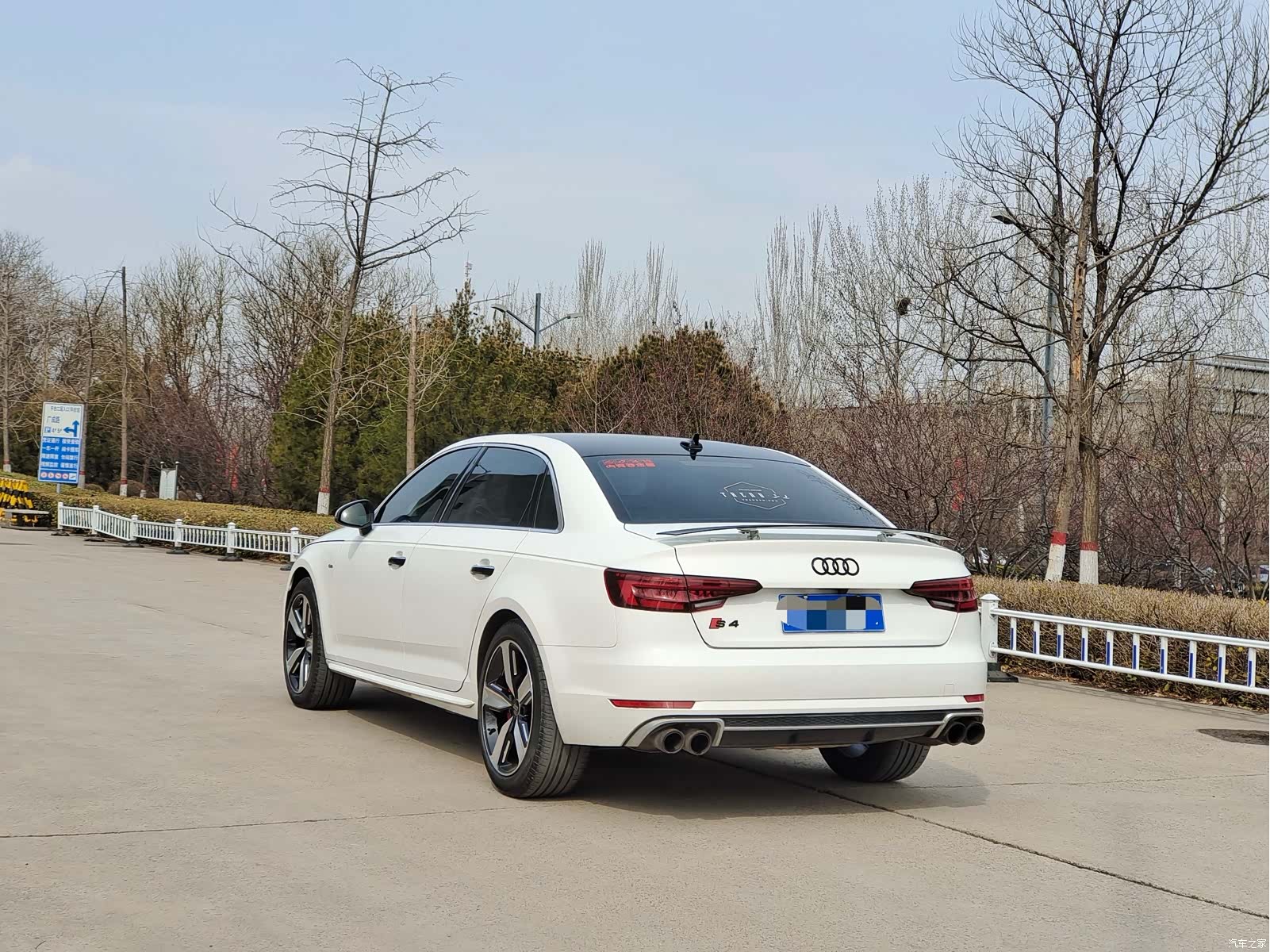Audi A4L, 2017 11