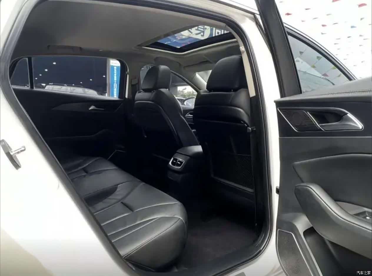 Hongqi H5, 2020 11