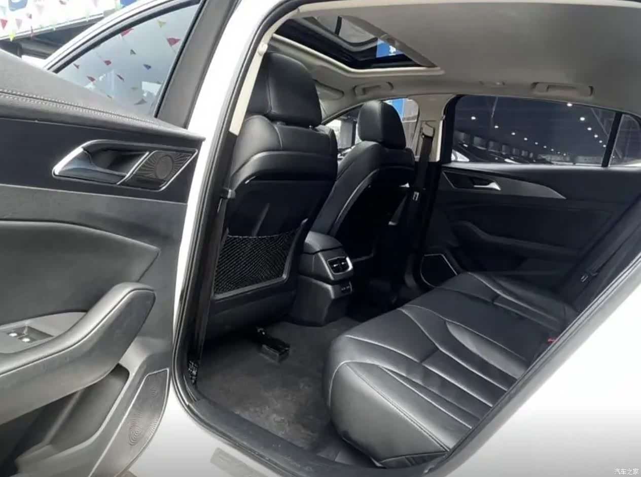 Hongqi H5, 2020 12