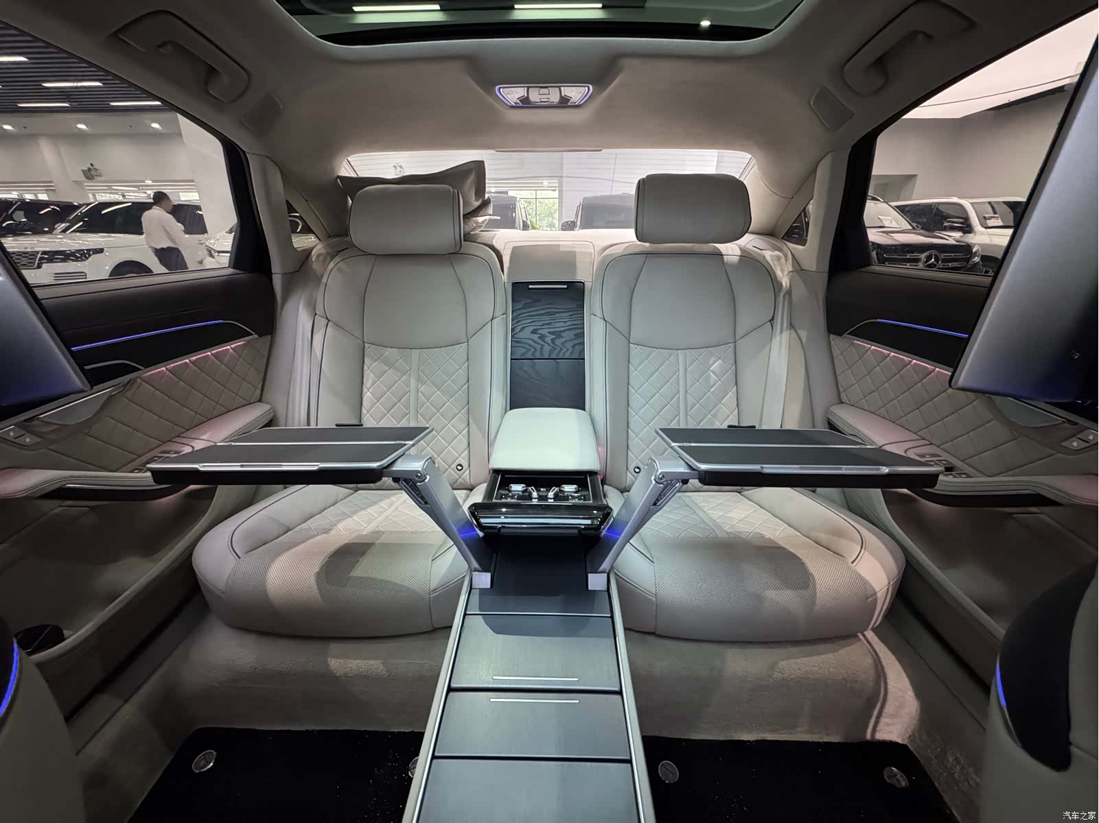Audi A8L, 2025 7