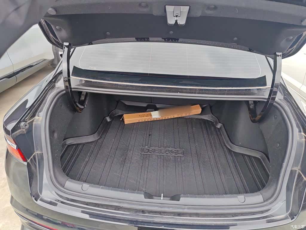 Geely Preface, 2025 19