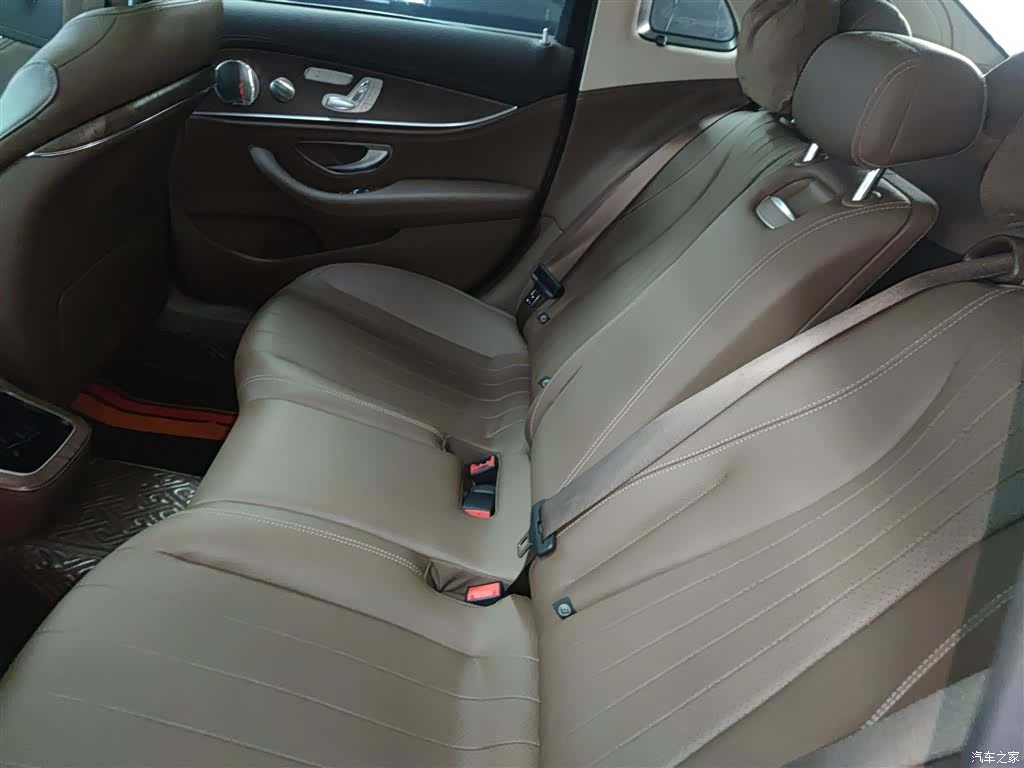Mercedes-Benz E-Class, 2022 17