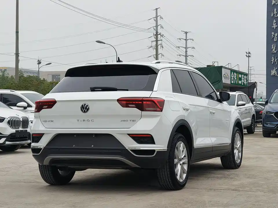 Volkswagen T-ROC exploring Songs
