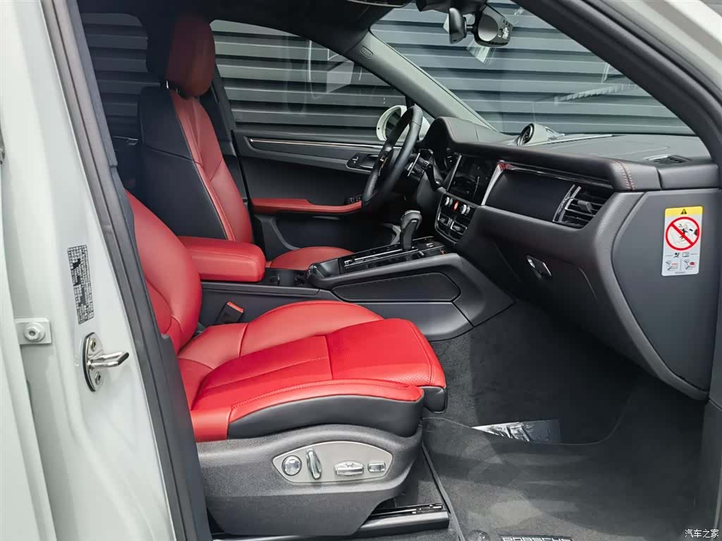Porsche Macan, 2026 все фото