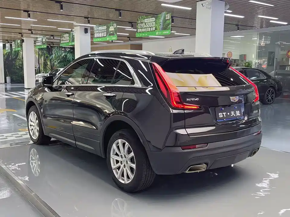 Cadillac XT4