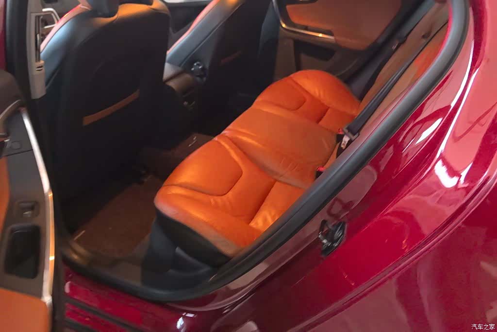 Volvo S60, 2013 11