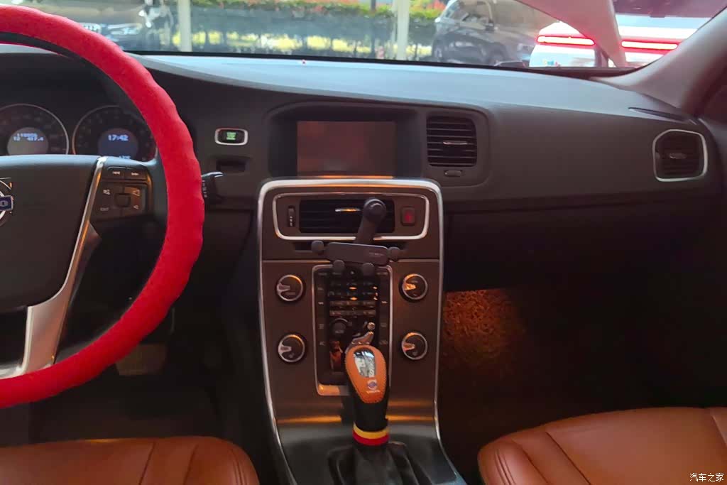 Volvo S60, 2013 13