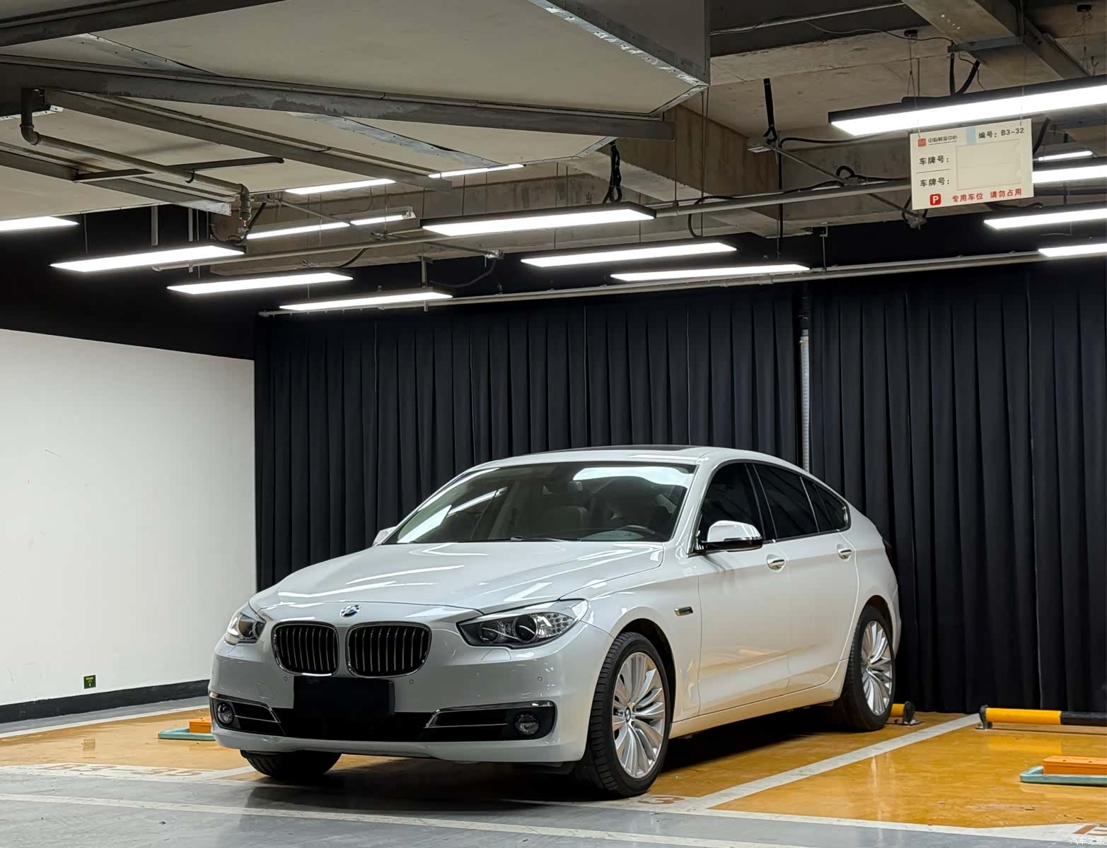 BMW 5 Series, 2016 1