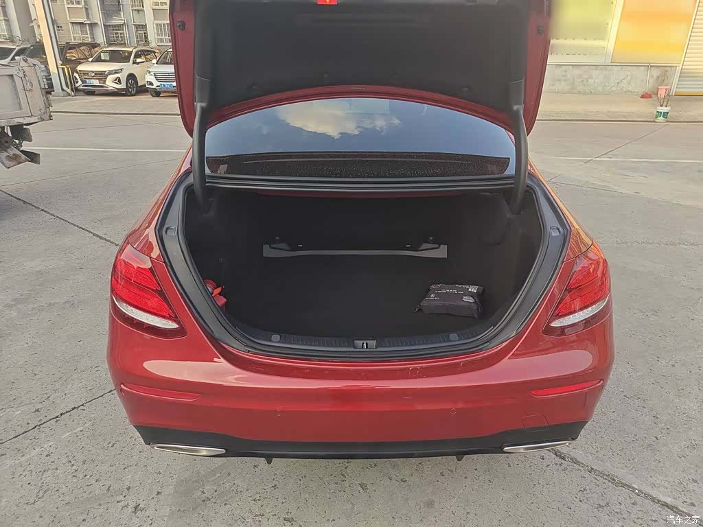 Mercedes-Benz E-Class, 2019 9