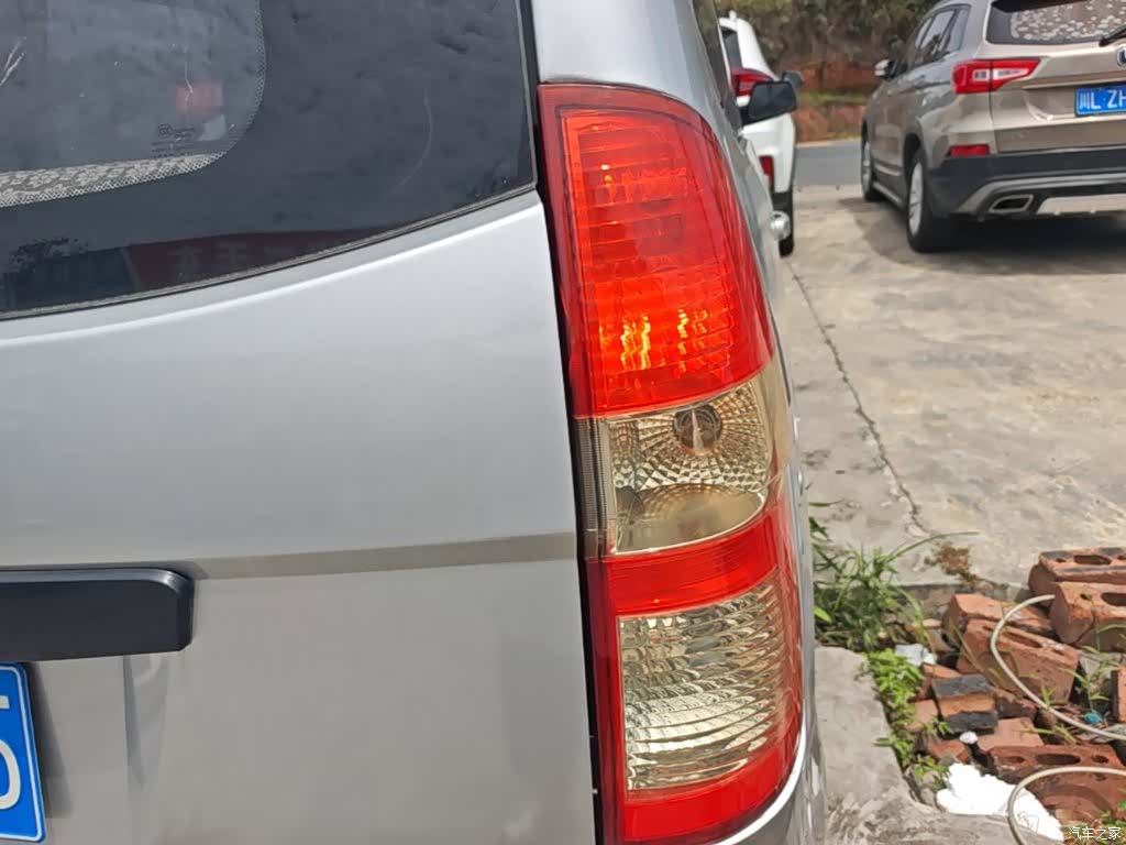 Wuling Hongguang, 2014 8
