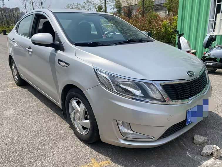 Kia K2, 2011 3