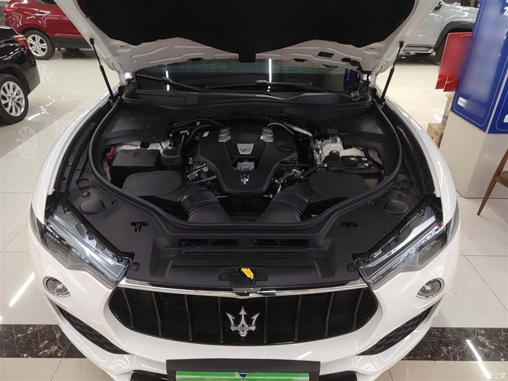Maserati Levante, 2017 10