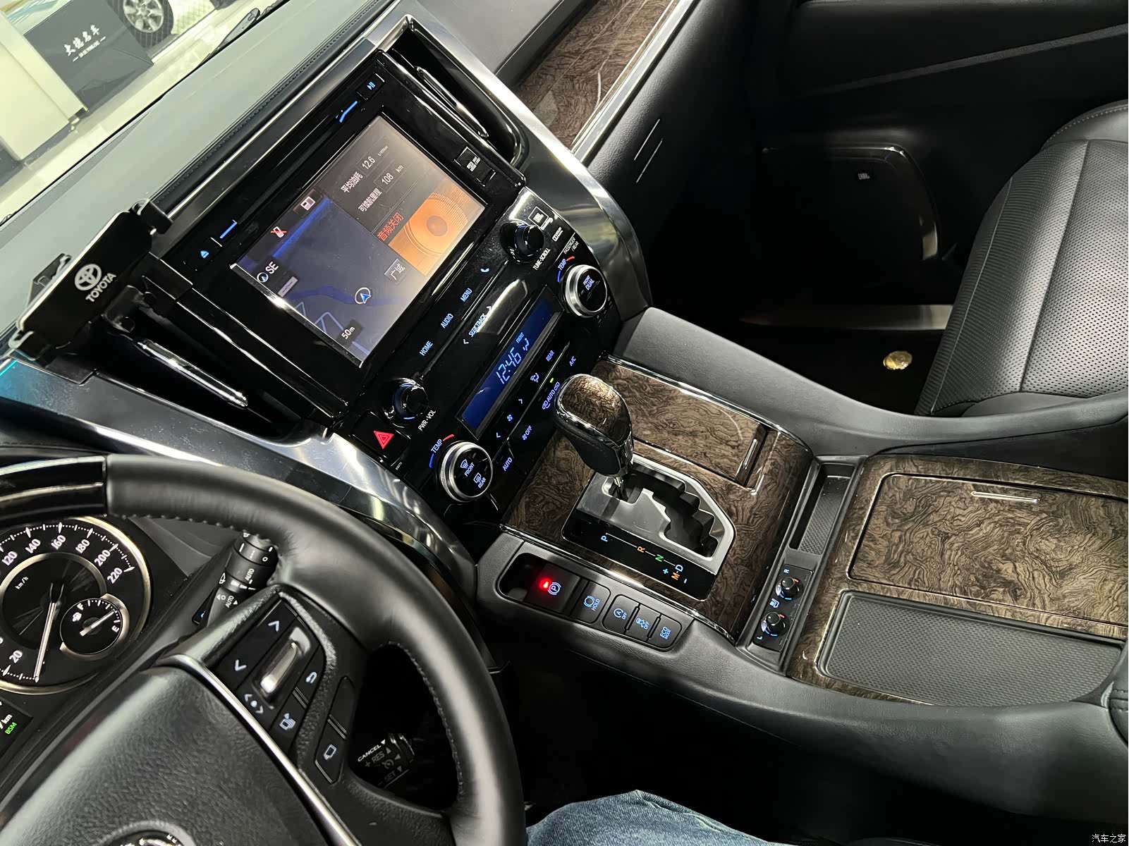 Toyota Alphard, 2018 23