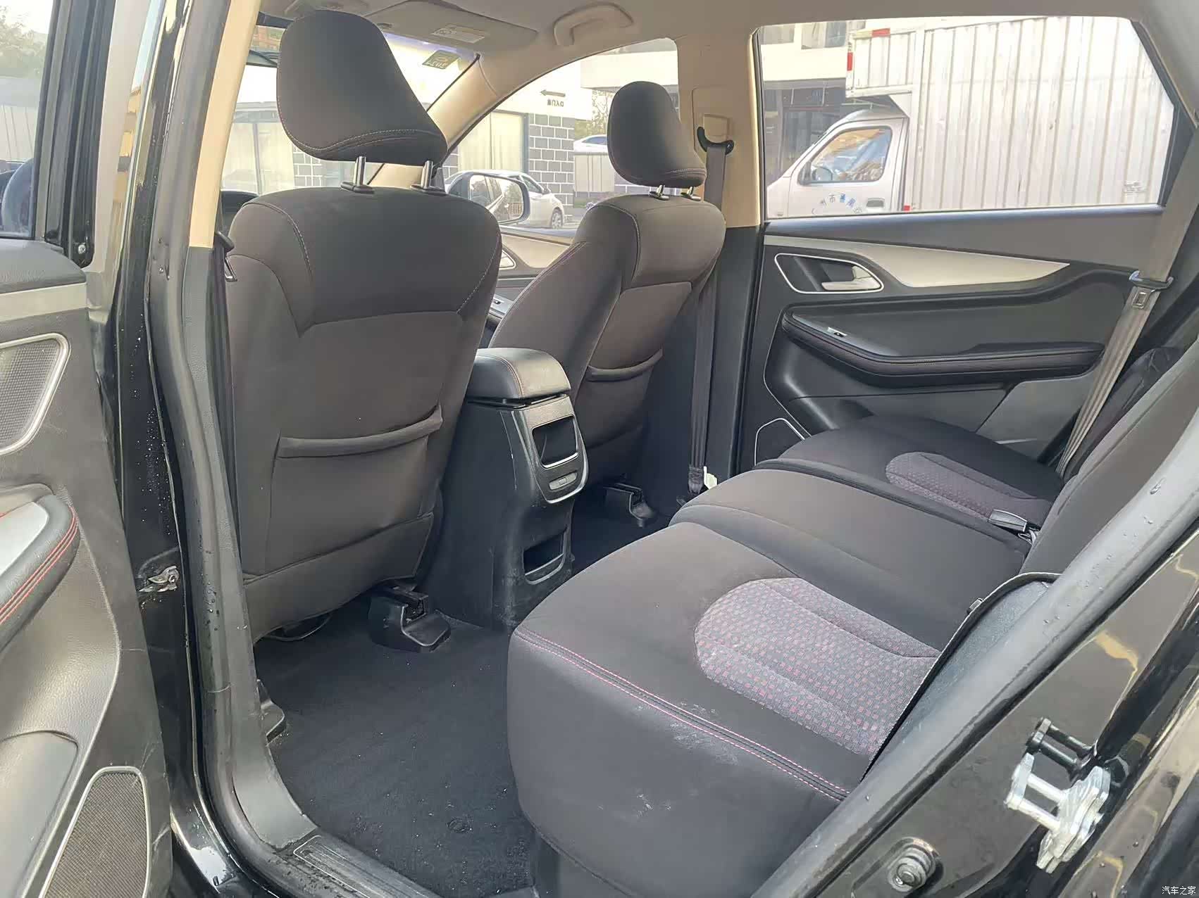 Wuling 560, 2016 13