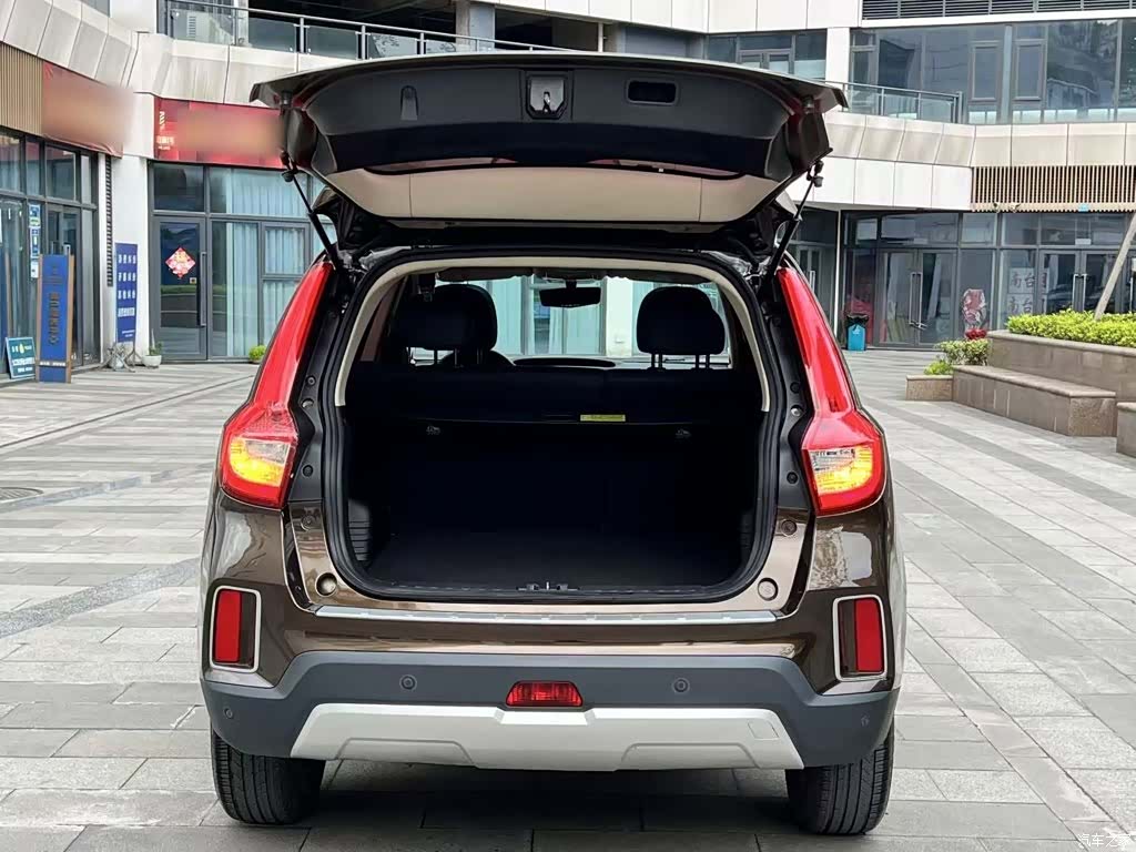 Geely X6, 2017 15