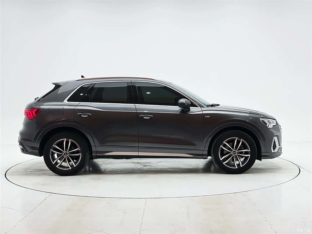 Audi Q3, 2022 9