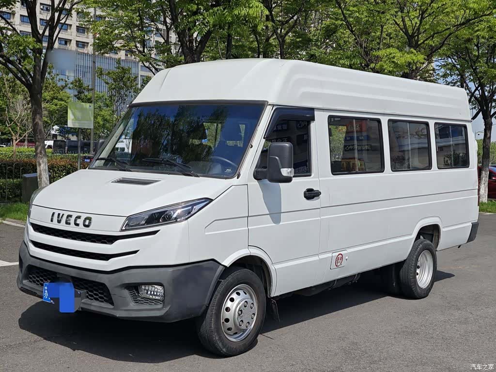 Iveco V40, 2024 1