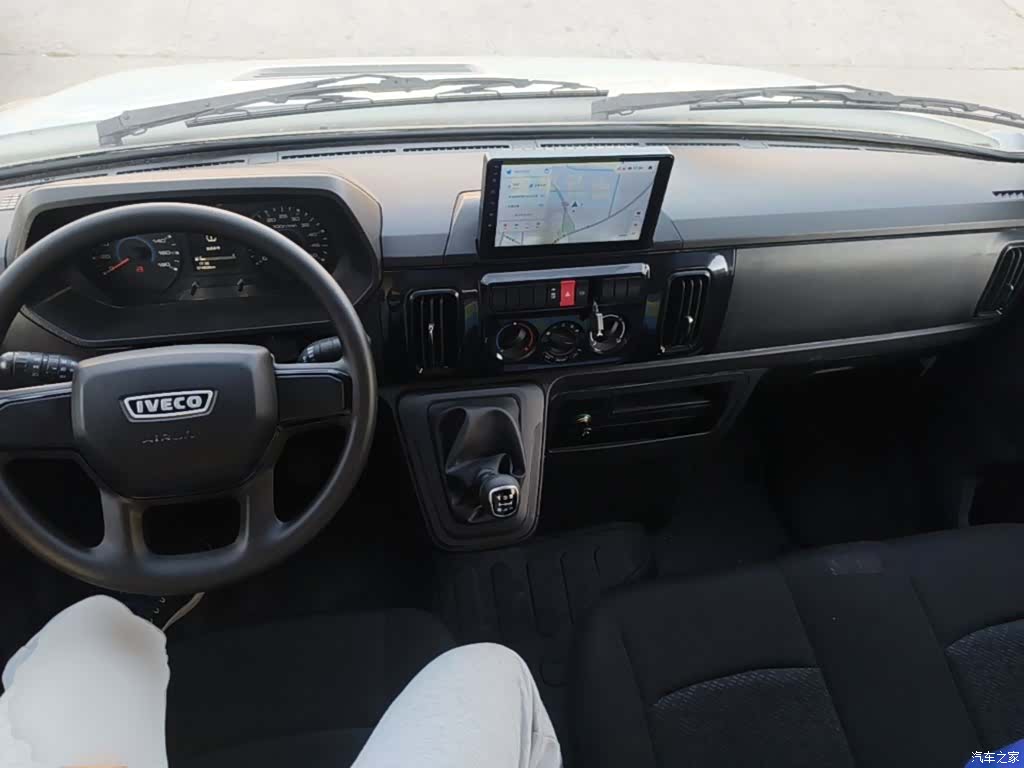 Iveco V40, 2024 3