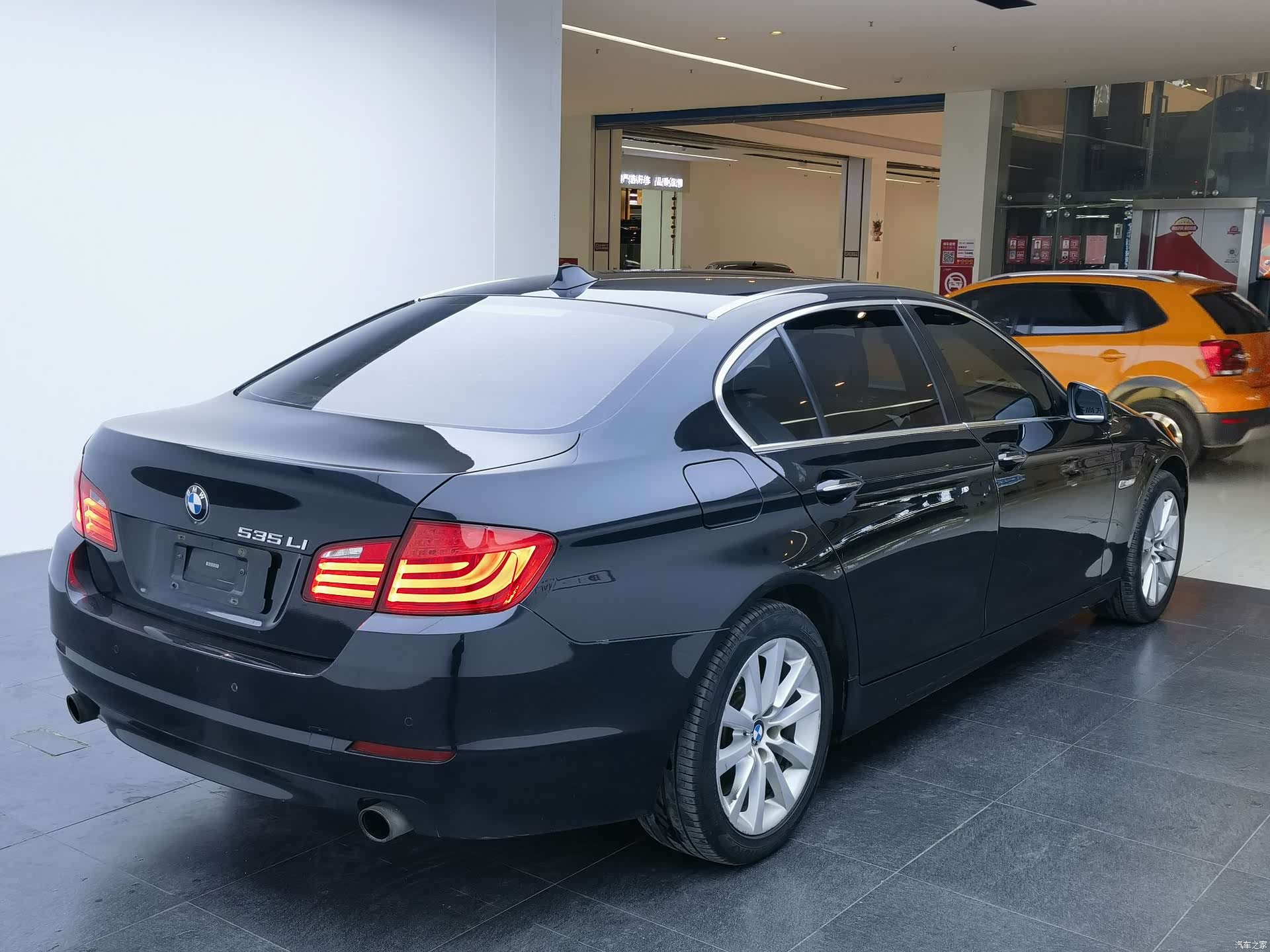 BMW 5 Series, 2011 10