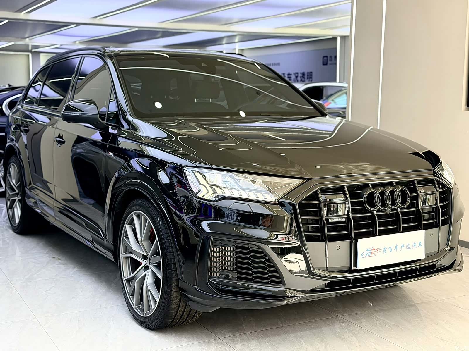 Audi Q7, 2024 3