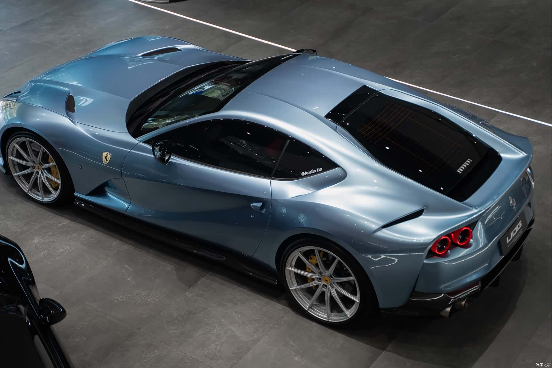 Ferrari 812, 2019 25