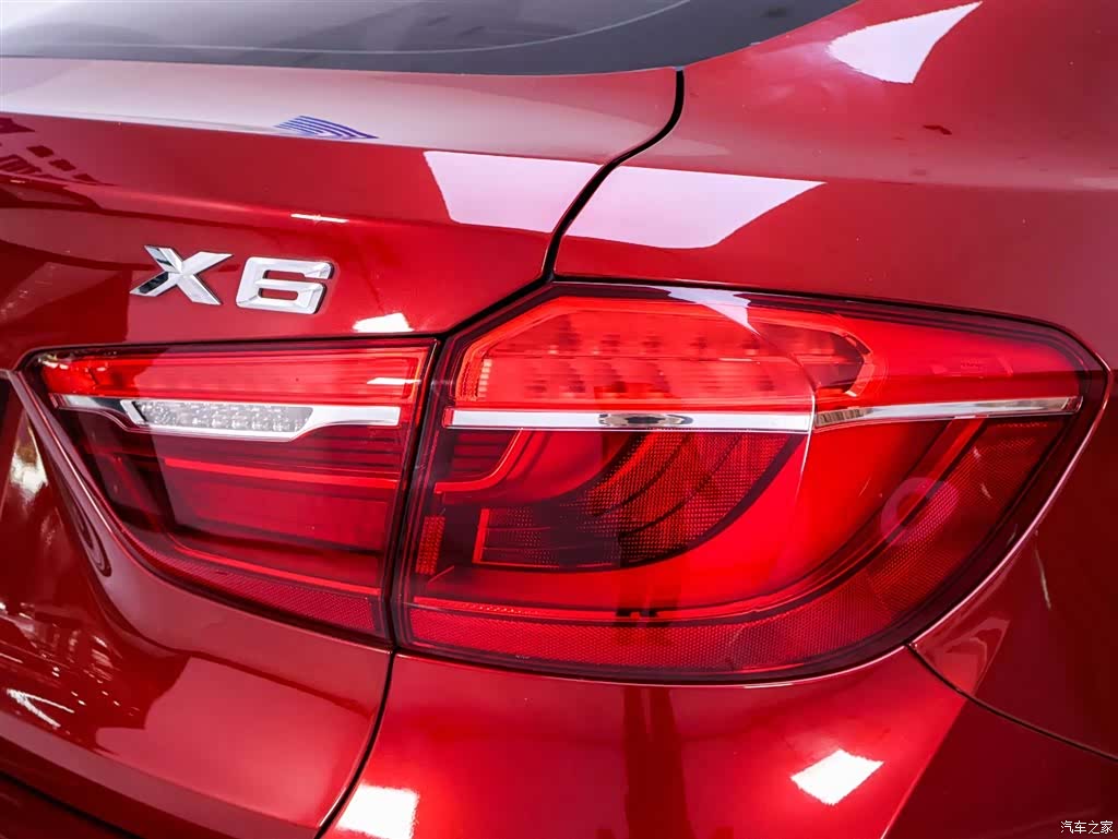 BMW X6, 2018 9