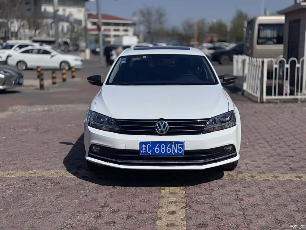 Volkswagen Sagitar, 2016 2