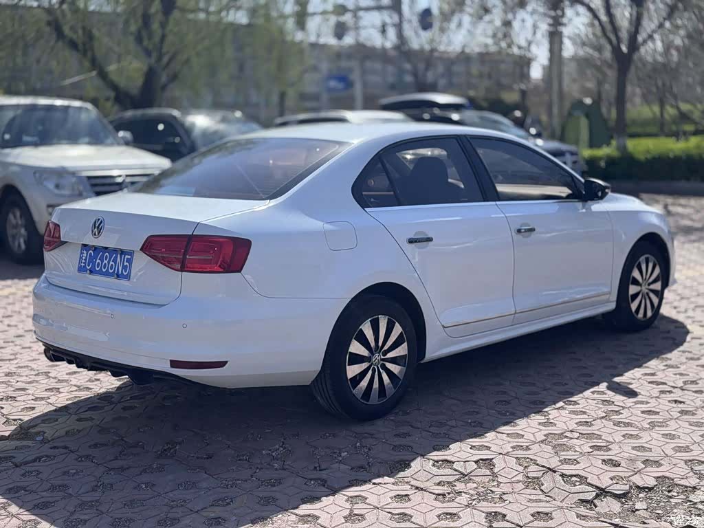 Volkswagen Sagitar, 2016 4