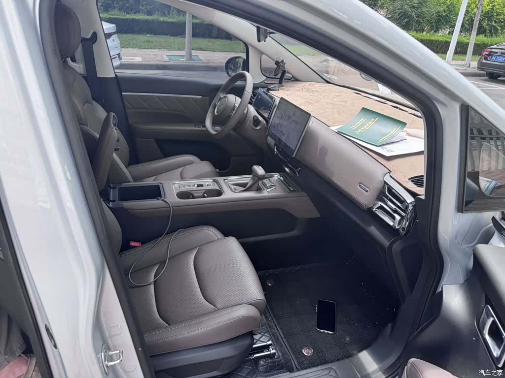 Wuling 730, 2026 все фото