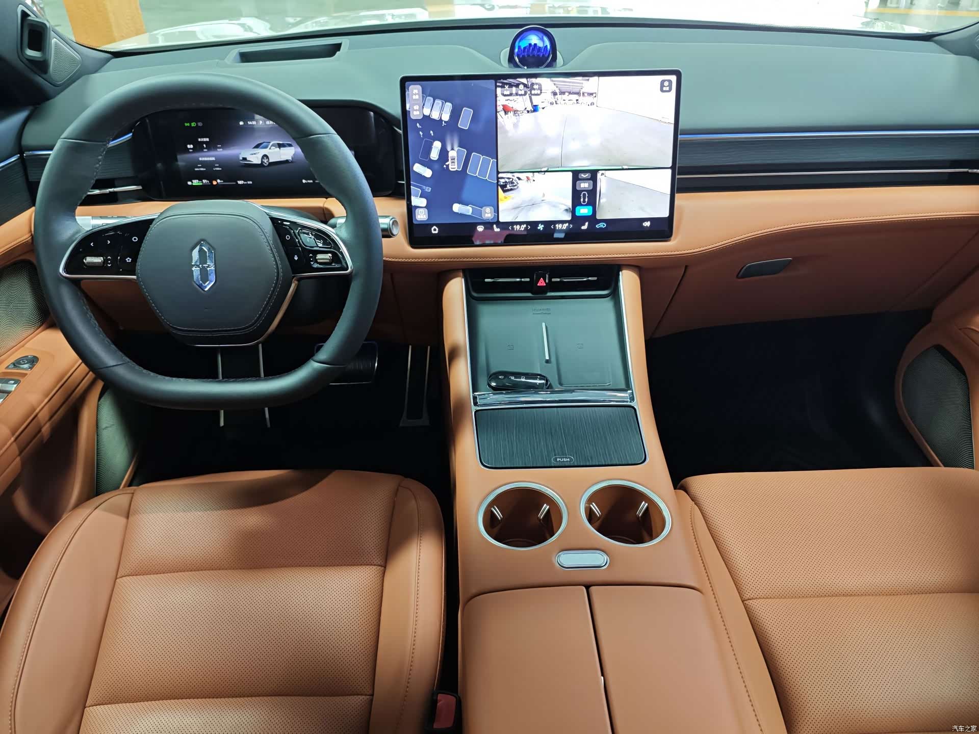 AITO M5, 2025 все фото