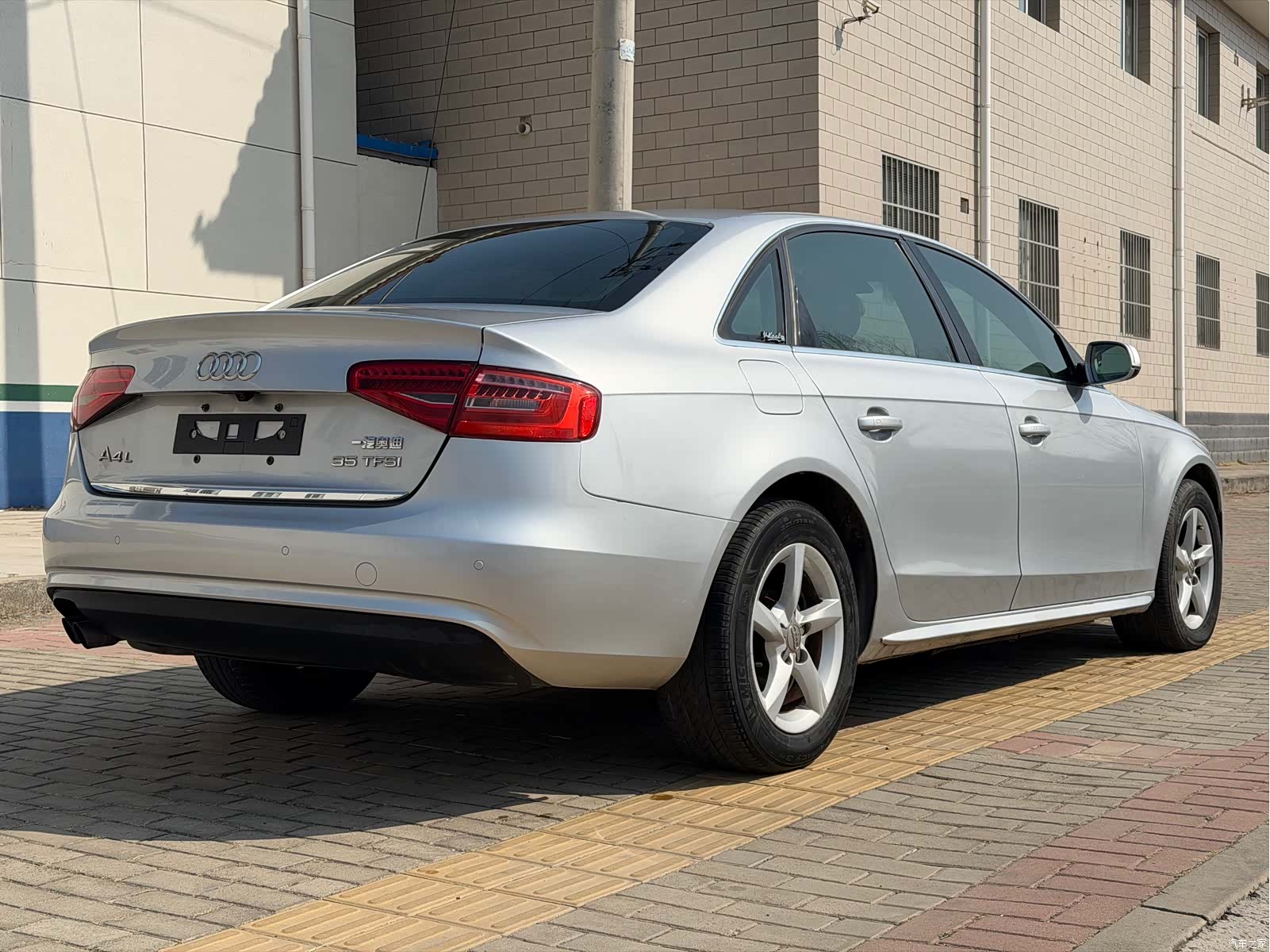 Audi A4L, 2014 4