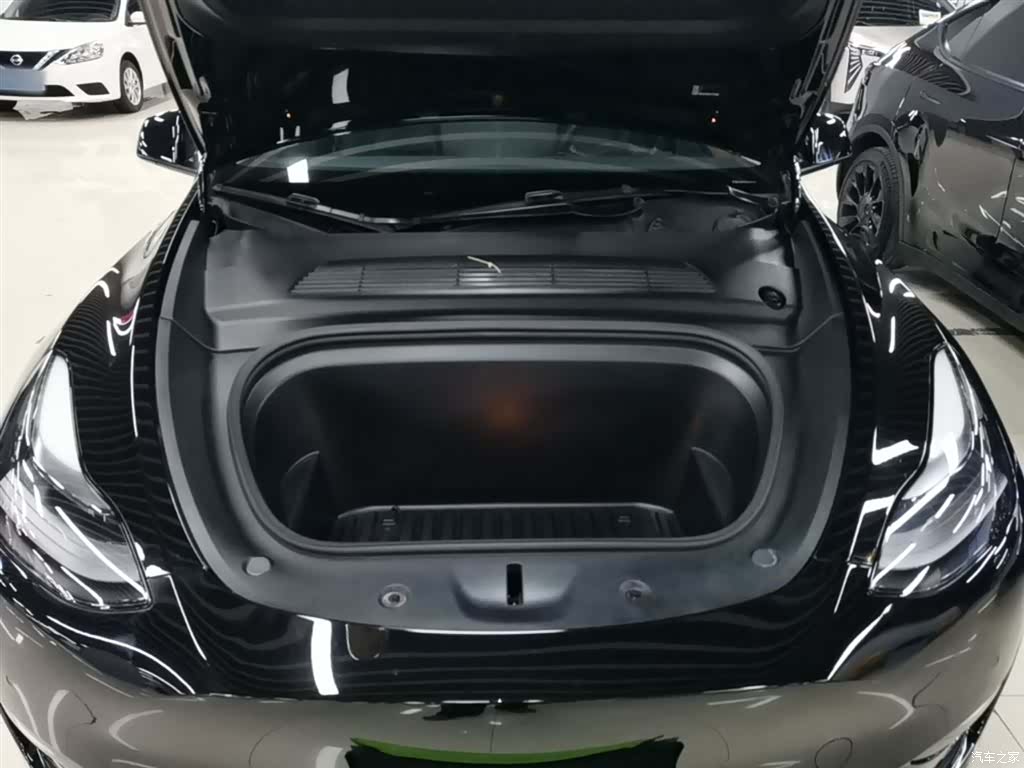 Tesla Model Y, 2022 19