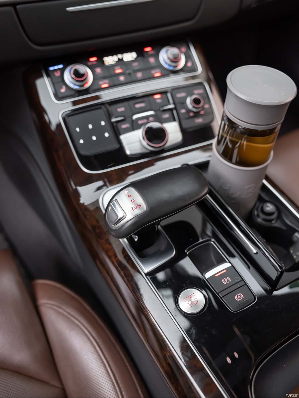 Audi A8L, 2017 11