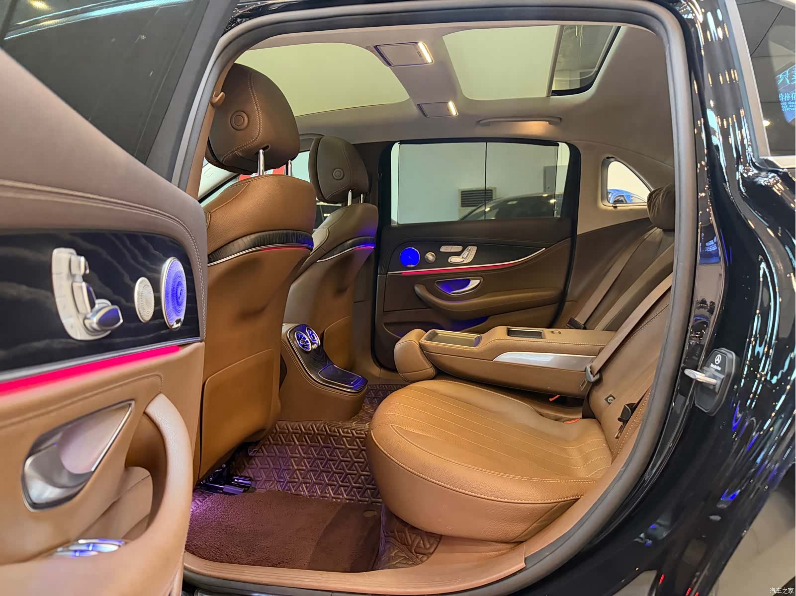 Mercedes-Benz E-Class, 2023 9