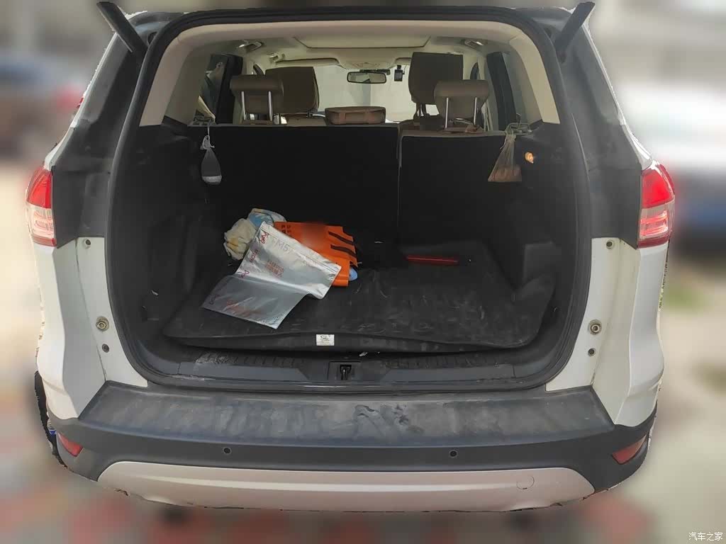 Ford Kuga, 2014 16