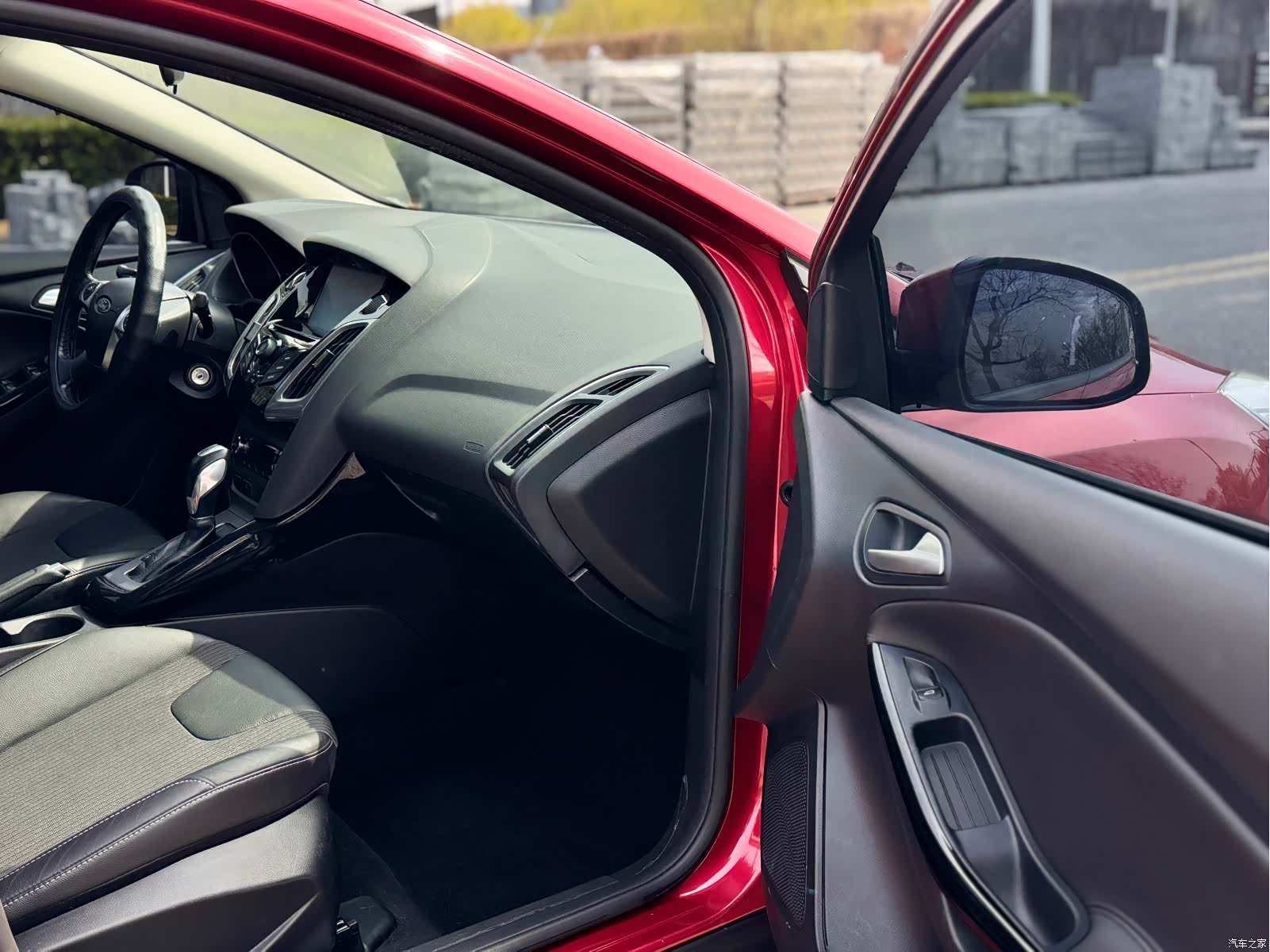 Ford Focus, 2015 18
