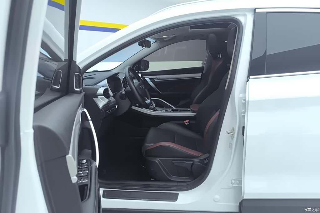 Geely Coolray, 2021 9